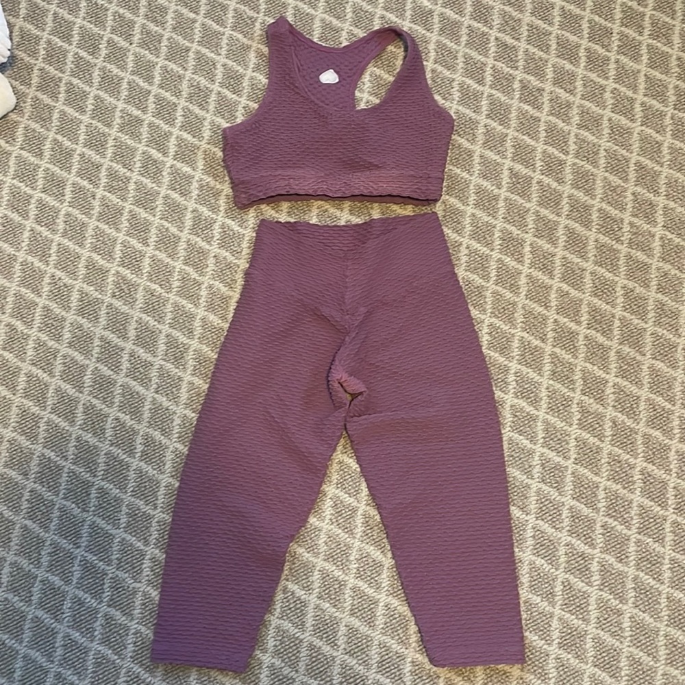 Booty by branbants lilac crop set
